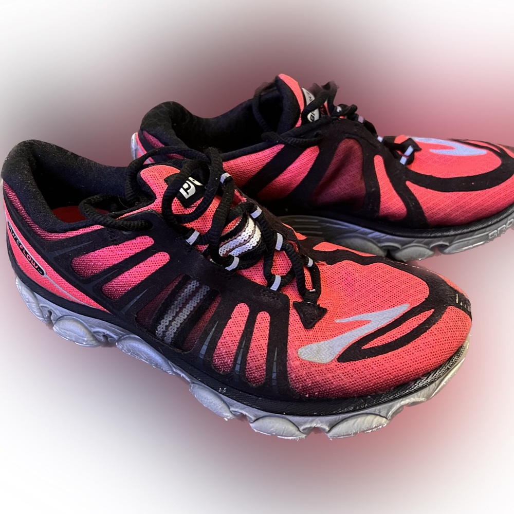 Brooks Pureflow sneaker sz 7.5 womens